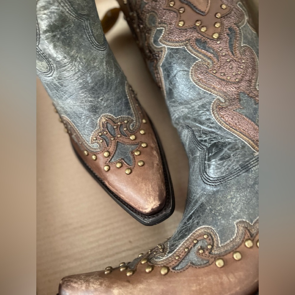 Corral Brown and Gray Embellished Heeled Boots - Picture 13 of 16